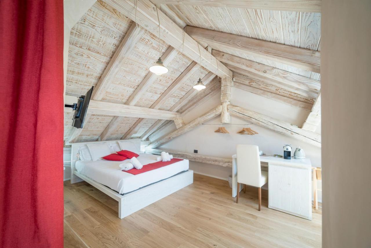 Domo Pro Vois Hotell Orosei Eksteriør bilde